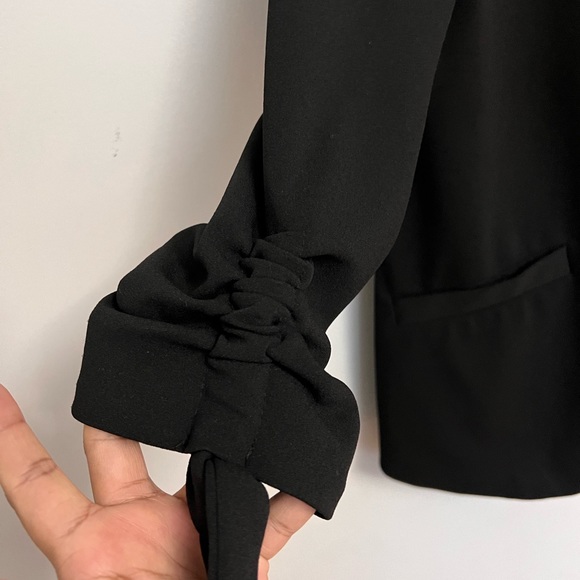 Suzy Sheir Black Blazer - Picture 4 of 5